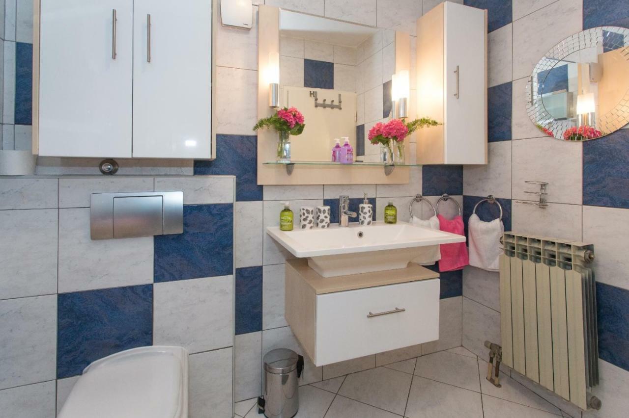 Apartmani Luis Kastela Ngoại thất bức ảnh