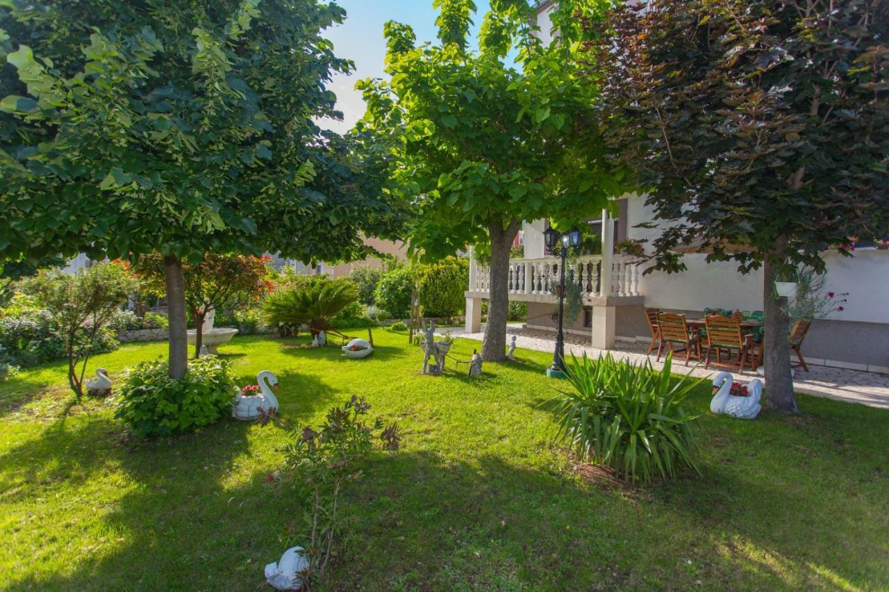 Apartmani Luis Kastela Ngoại thất bức ảnh
