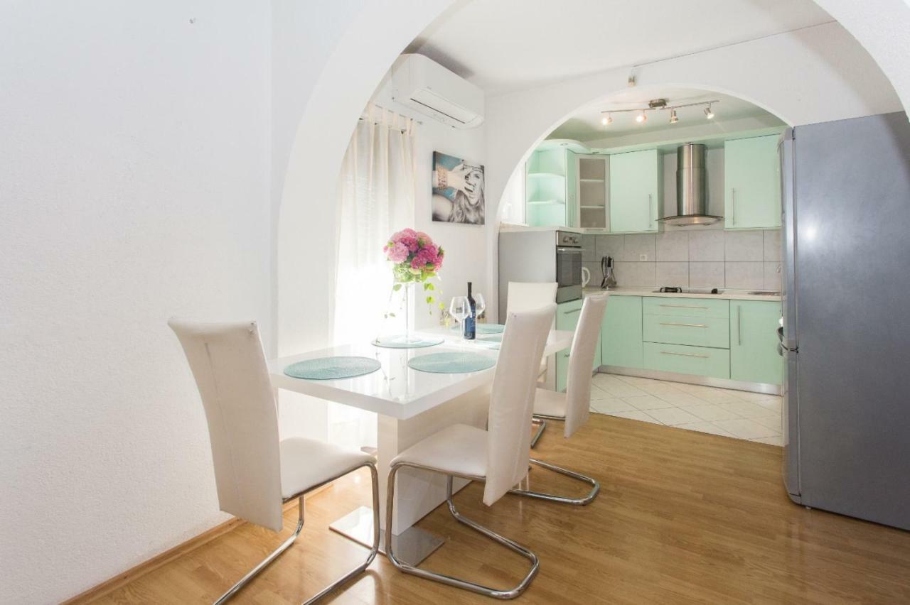 Apartmani Luis Kastela Ngoại thất bức ảnh