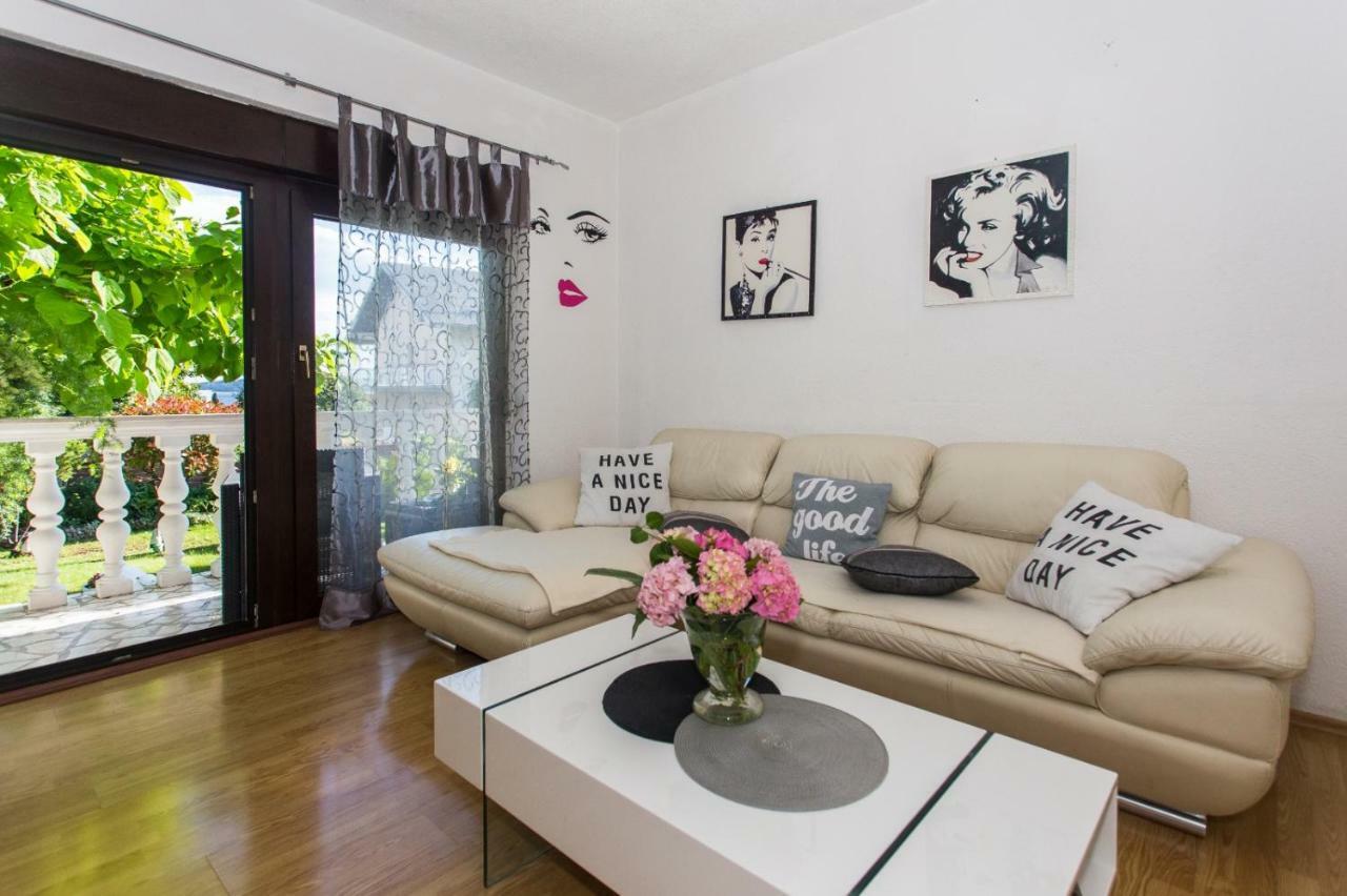 Apartmani Luis Kastela Ngoại thất bức ảnh
