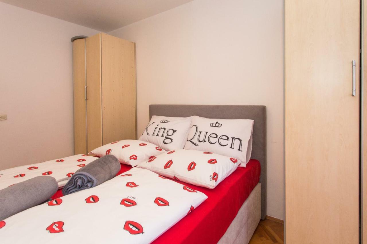 Apartmani Luis Kastela Ngoại thất bức ảnh