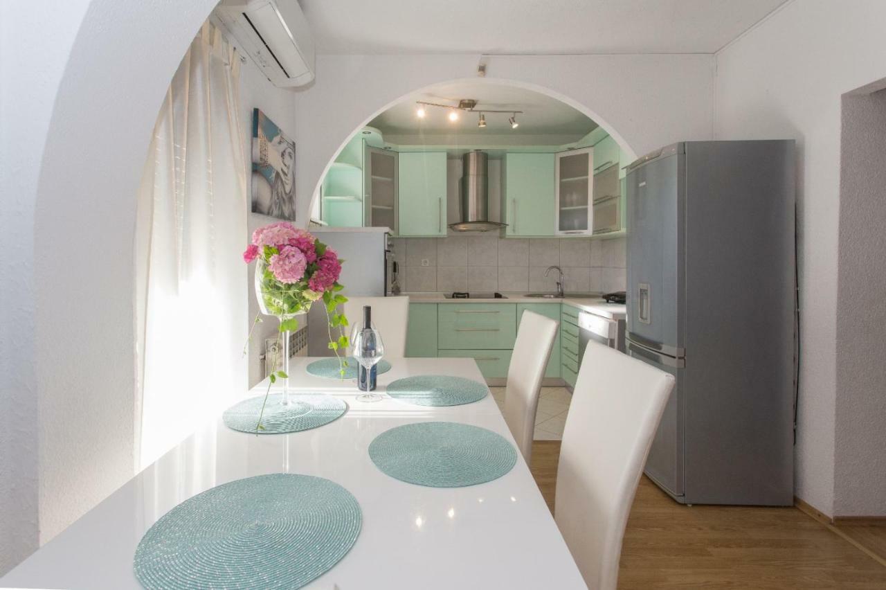Apartmani Luis Kastela Ngoại thất bức ảnh