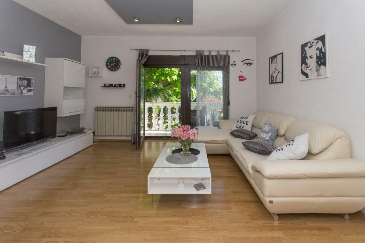 Apartmani Luis Kastela Ngoại thất bức ảnh